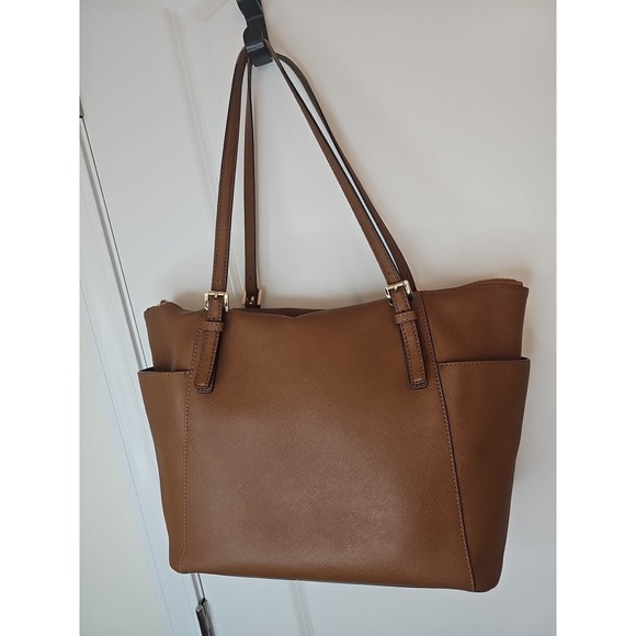 Michael Kors Jet Set Saffiano Leather Tan Top Zip Tote Bag PURSE - Picture 2 of 10